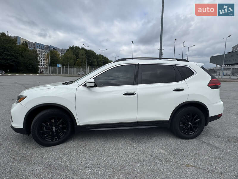 Внедорожник / Кроссовер Nissan Rogue 2016 в Мостиске