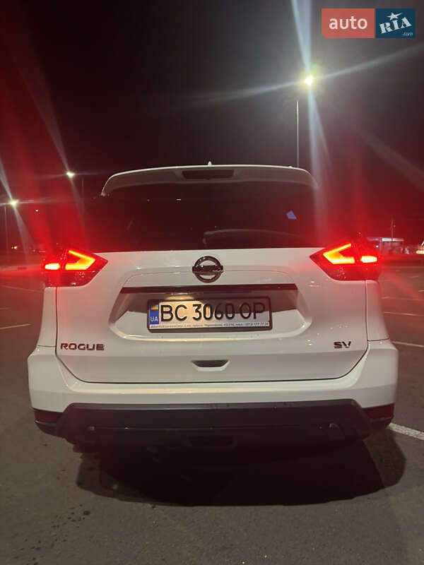 Внедорожник / Кроссовер Nissan Rogue 2016 в Мостиске