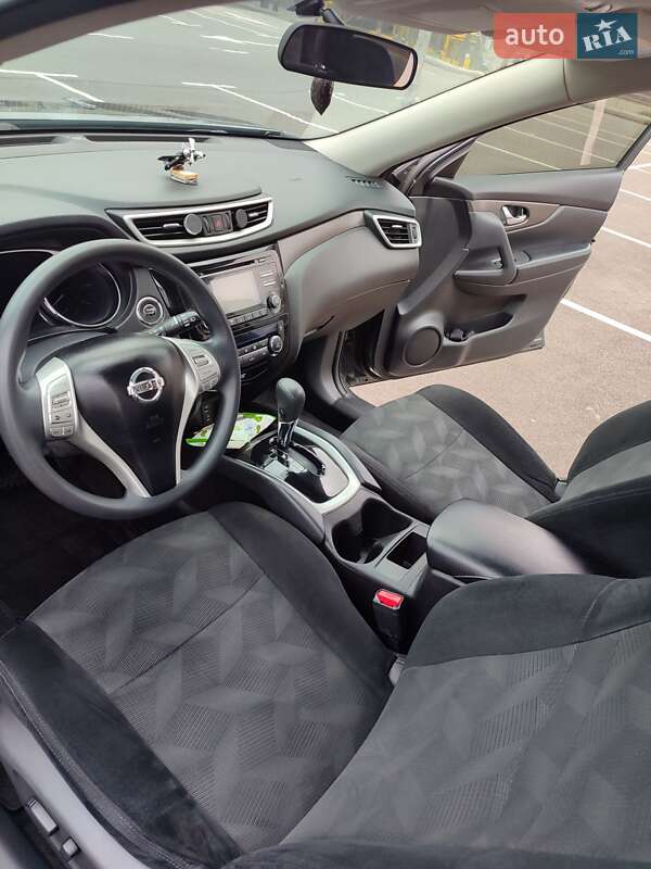 Внедорожник / Кроссовер Nissan Rogue 2015 в Киеве