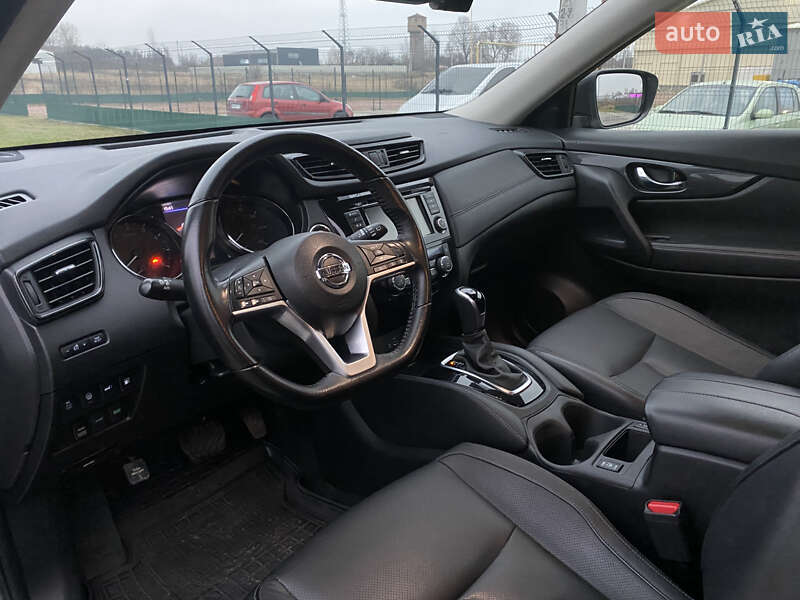 Внедорожник / Кроссовер Nissan Rogue 2020 в Киеве