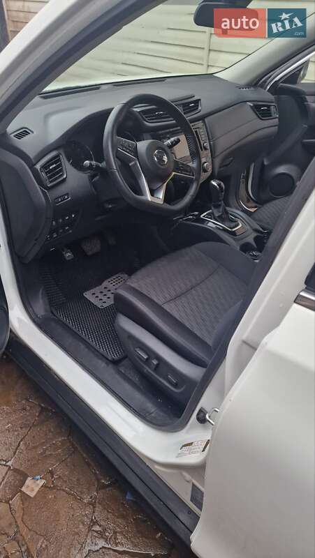 Внедорожник / Кроссовер Nissan Rogue 2019 в Знаменке