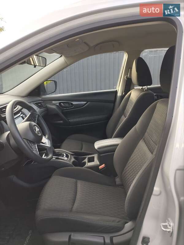 Внедорожник / Кроссовер Nissan Rogue 2020 в Ивано-Франковске