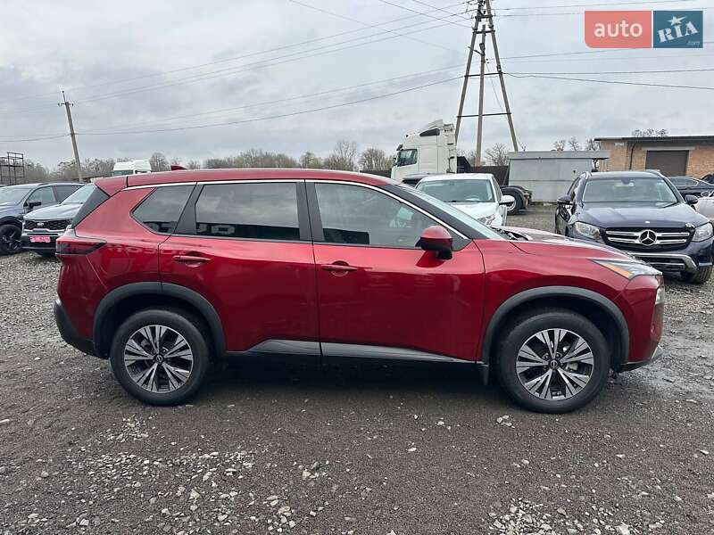Внедорожник / Кроссовер Nissan Rogue 2022 в Луцке