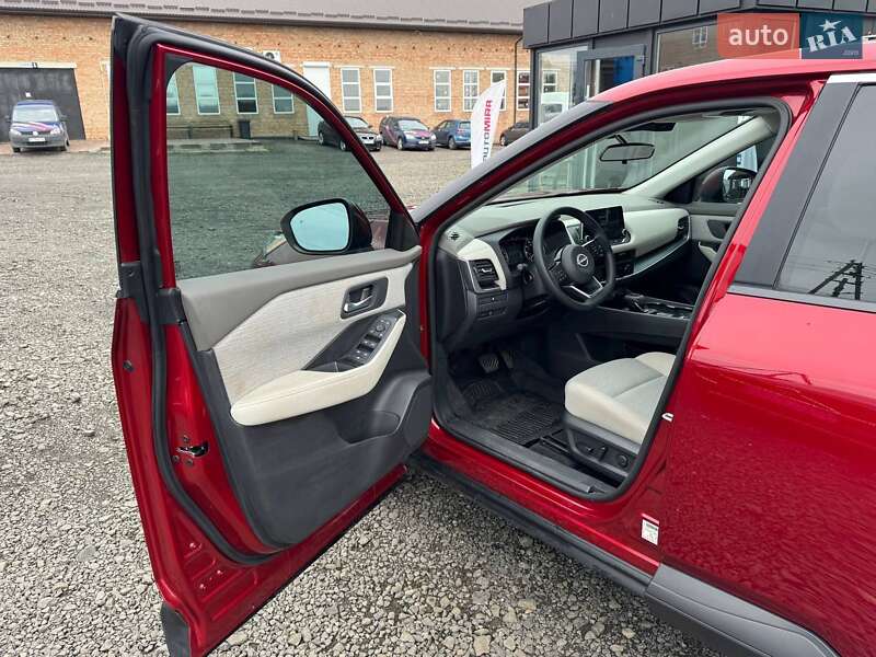 Внедорожник / Кроссовер Nissan Rogue 2022 в Луцке