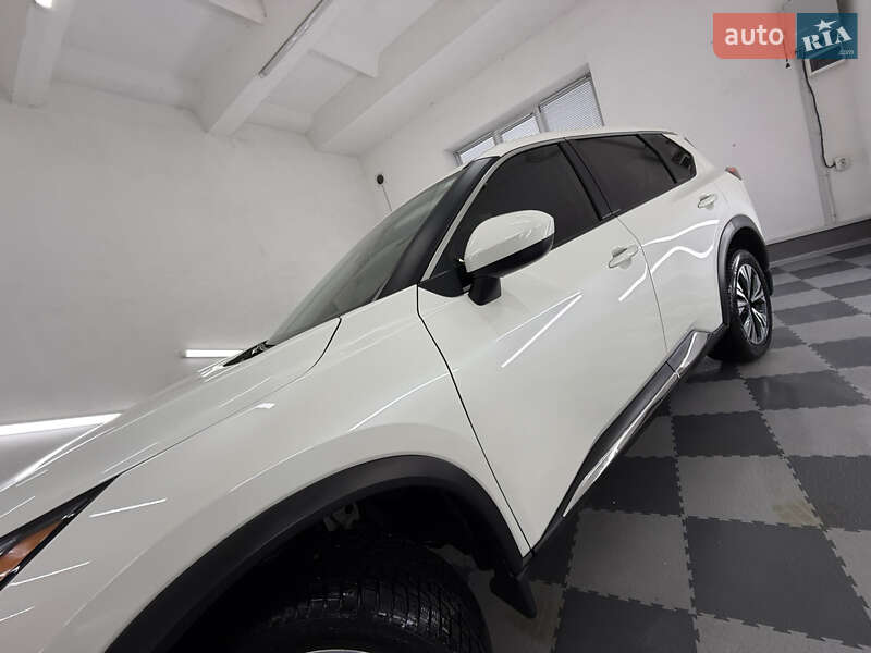 Позашляховик / Кросовер Nissan Rogue 2023 в Трускавці