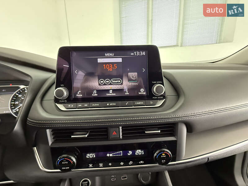 Позашляховик / Кросовер Nissan Rogue 2023 в Трускавці