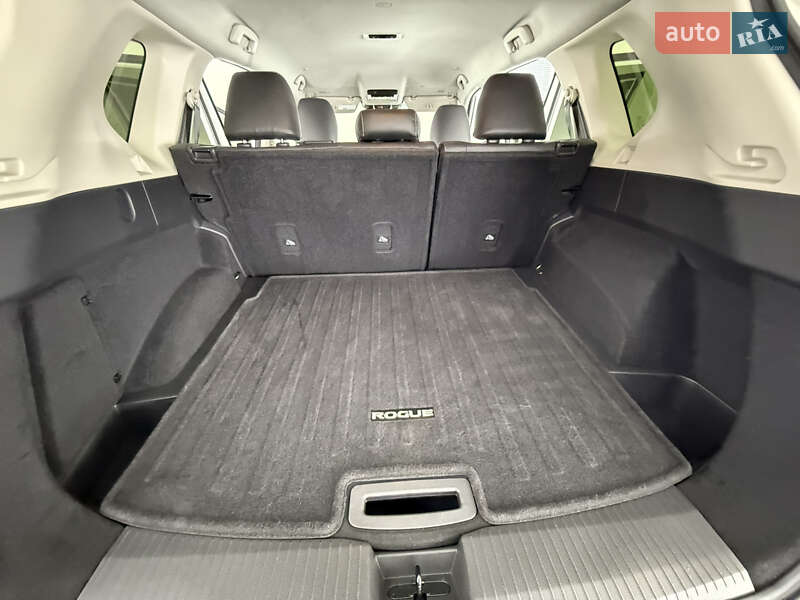Позашляховик / Кросовер Nissan Rogue 2023 в Трускавці