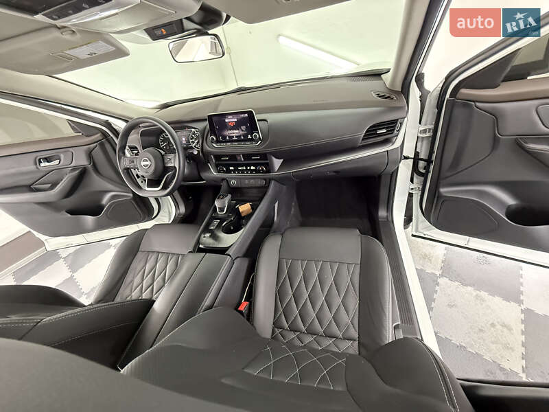 Позашляховик / Кросовер Nissan Rogue 2023 в Трускавці