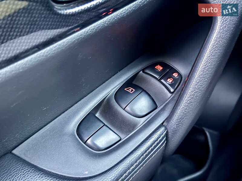 Внедорожник / Кроссовер Nissan Rogue 2016 в Харькове фото 23 Внедорожник / Кроссовер Nissan Rogue 2016 в Харькове