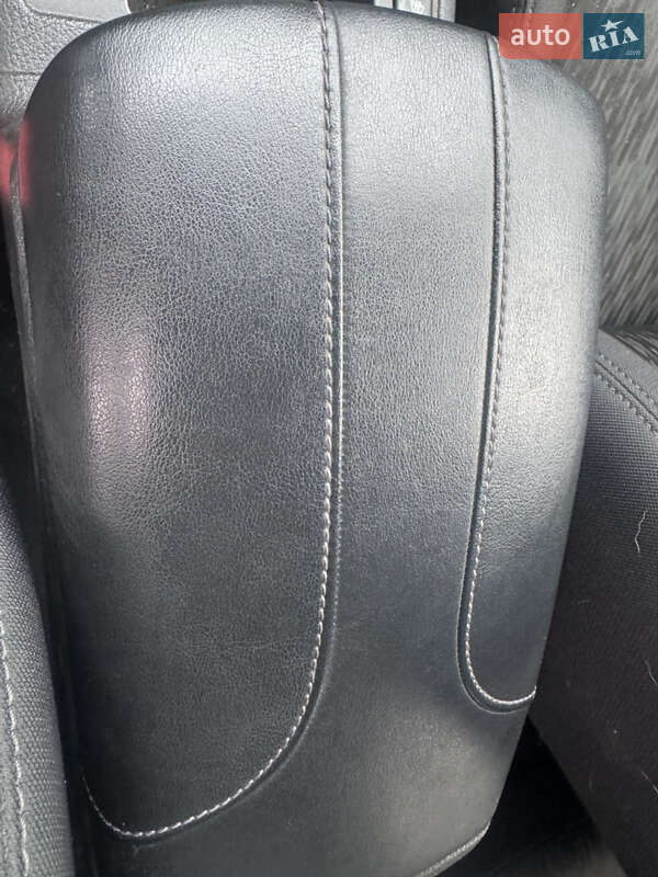 Внедорожник / Кроссовер Nissan Rogue 2017 в Киеве