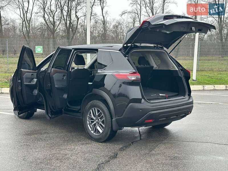 Внедорожник / Кроссовер Nissan Rogue 2021 в Запорожье