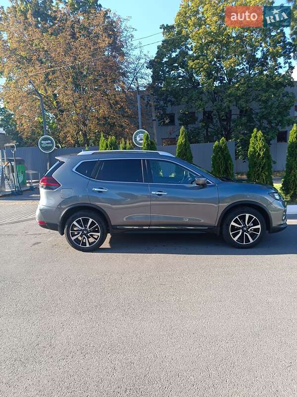 Позашляховик / Кросовер Nissan Rogue 2018 в Харкові