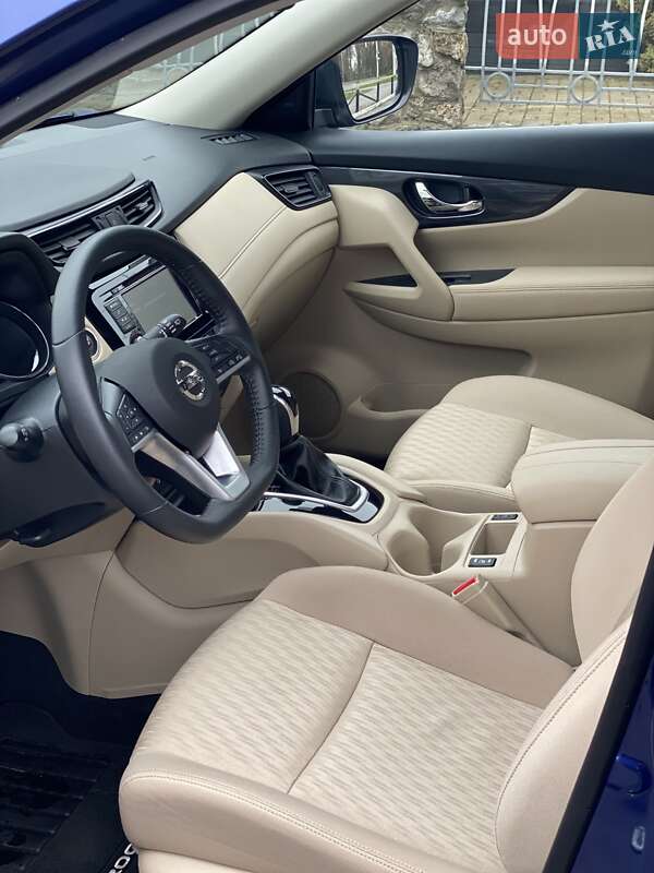 Внедорожник / Кроссовер Nissan Rogue 2020 в Сумах