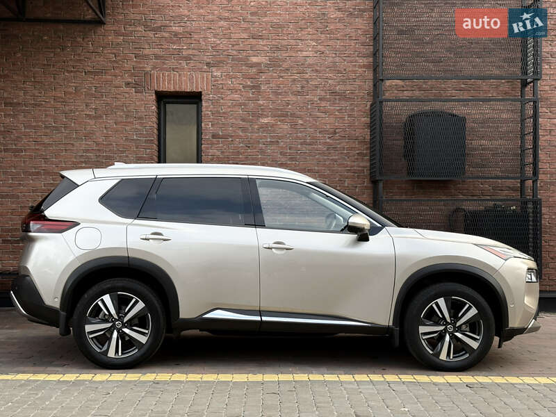 Позашляховик / Кросовер Nissan Rogue 2021 в Києві