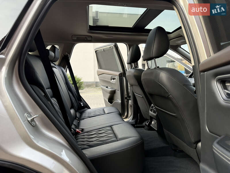 Позашляховик / Кросовер Nissan Rogue 2021 в Києві