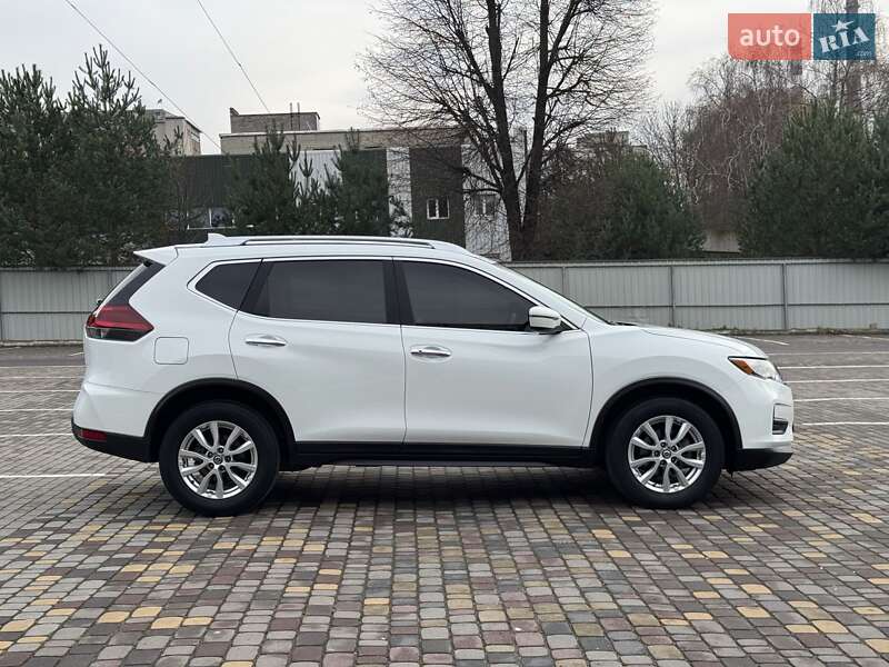 Позашляховик / Кросовер Nissan Rogue 2018 в Луцьку
