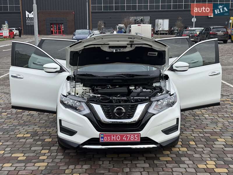 Позашляховик / Кросовер Nissan Rogue 2018 в Луцьку