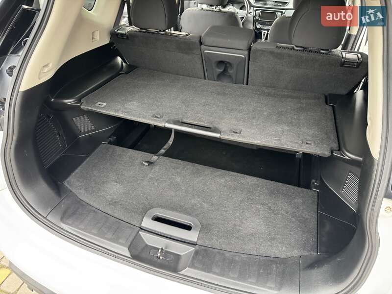 Позашляховик / Кросовер Nissan Rogue 2018 в Луцьку