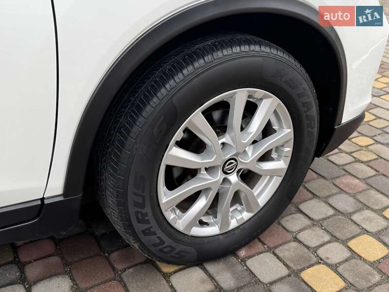 Позашляховик / Кросовер Nissan Rogue 2018 в Луцьку
