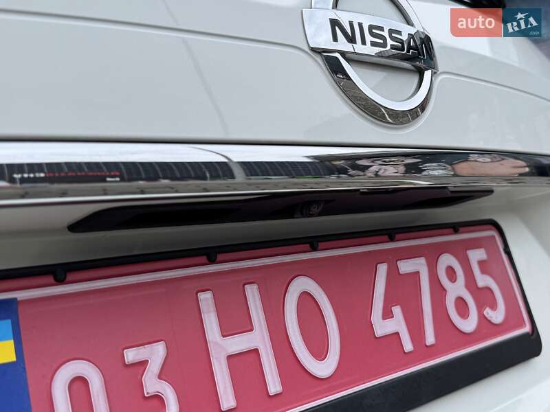 Позашляховик / Кросовер Nissan Rogue 2018 в Луцьку