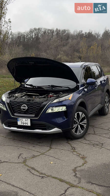 Позашляховик / Кросовер Nissan Rogue 2021 в Кам'янському