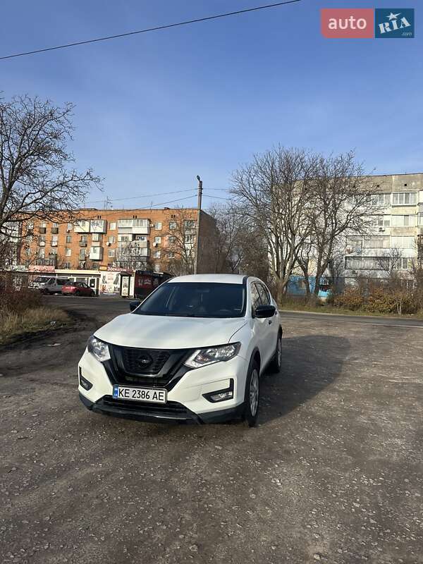 Позашляховик / Кросовер Nissan Rogue 2016 в Києві