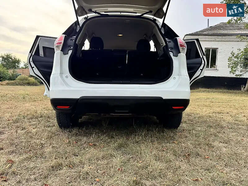 Позашляховик / Кросовер Nissan Rogue 2016 в Києві