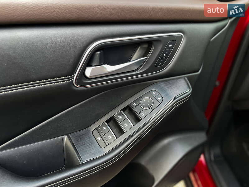 Внедорожник / Кроссовер Nissan Rogue 2021 в Одессе