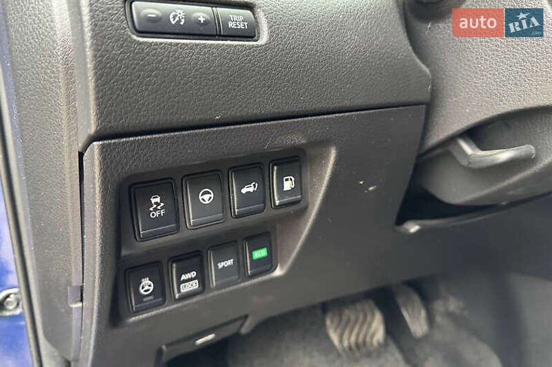 Внедорожник / Кроссовер Nissan Rogue 2019 в Киеве