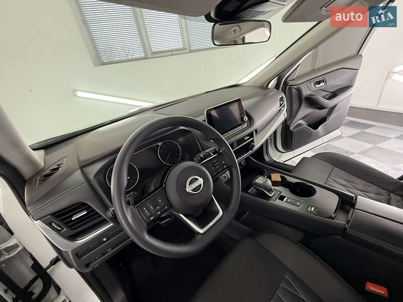 Внедорожник / Кроссовер Nissan Rogue 2023 в Трускавце