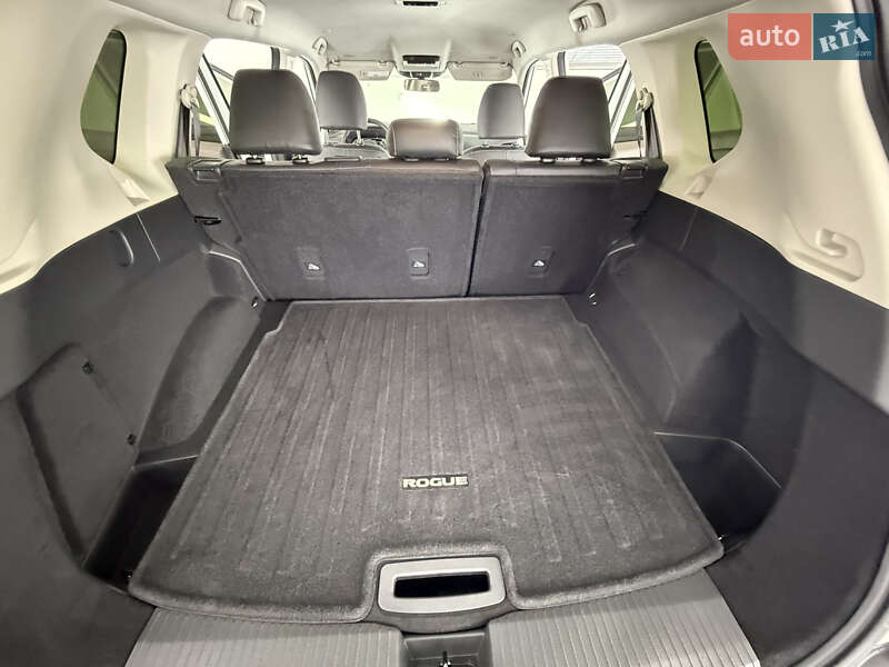 Внедорожник / Кроссовер Nissan Rogue 2023 в Трускавце