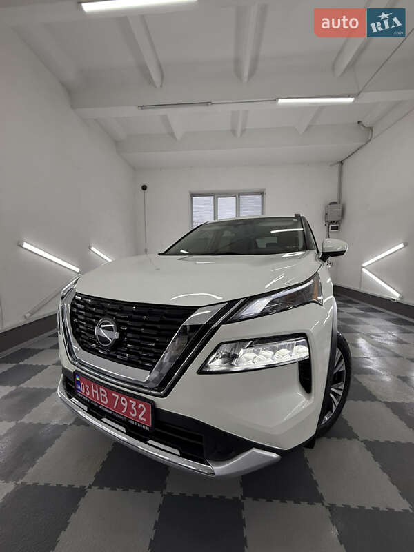 Внедорожник / Кроссовер Nissan Rogue 2023 в Трускавце