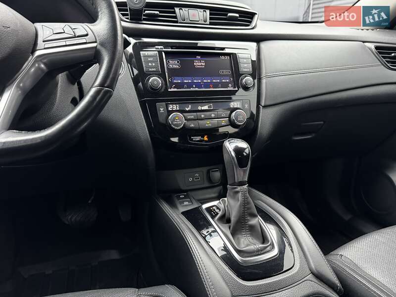 Внедорожник / Кроссовер Nissan Rogue 2018 в Киеве