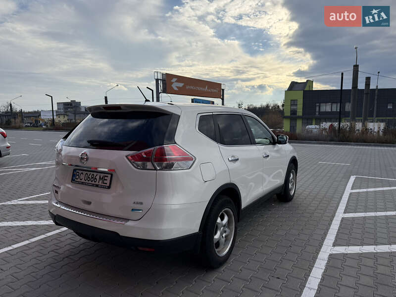 Внедорожник / Кроссовер Nissan Rogue 2014 в Городке