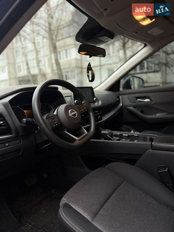 Позашляховик / Кросовер Nissan Rogue 2020 в Ромнах