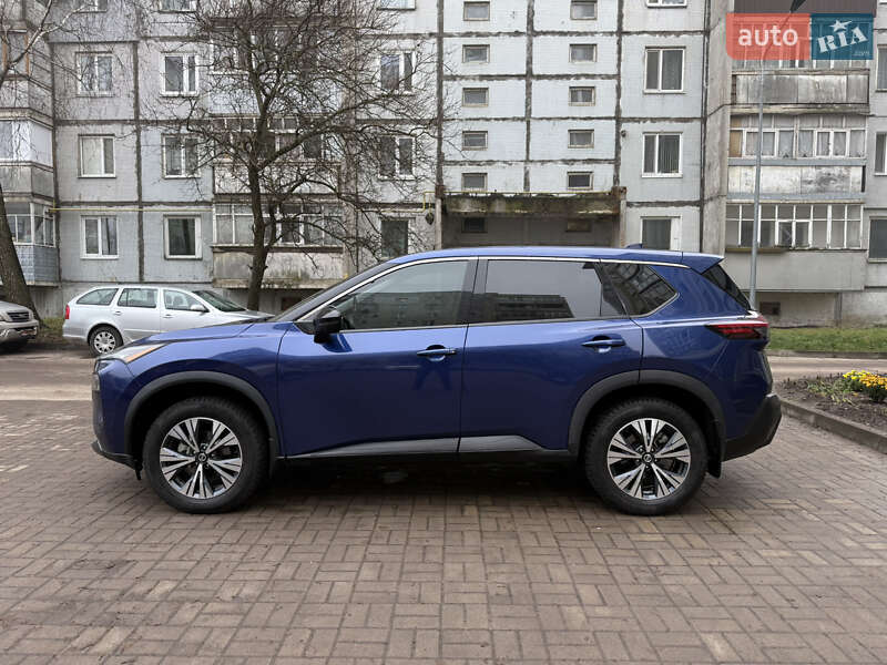 Позашляховик / Кросовер Nissan Rogue 2020 в Ромнах