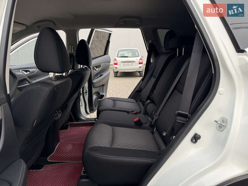 Внедорожник / Кроссовер Nissan Rogue 2018 в Ивано-Франковске