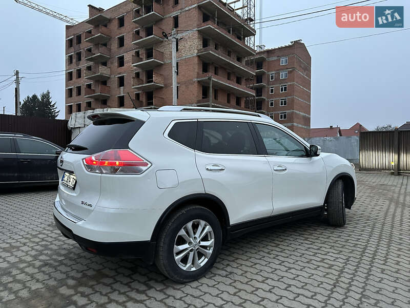 Внедорожник / Кроссовер Nissan Rogue 2016 в Львове