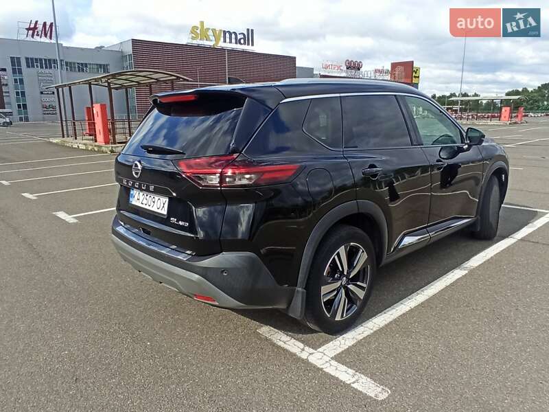 Внедорожник / Кроссовер Nissan Rogue 2021 в Киеве