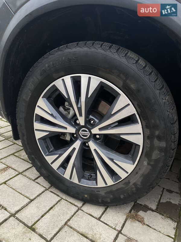 Внедорожник / Кроссовер Nissan Rogue 2020 в Запорожье