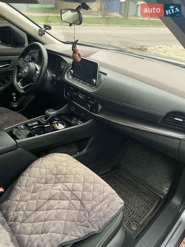 Внедорожник / Кроссовер Nissan Rogue 2020 в Запорожье