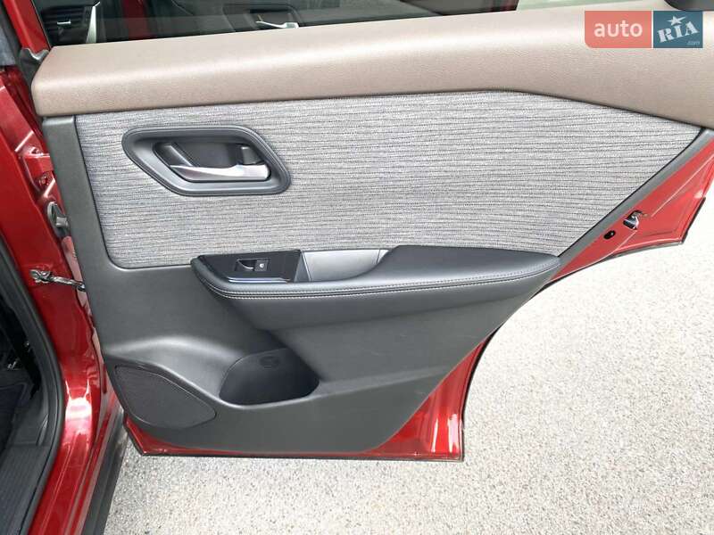 Позашляховик / Кросовер Nissan Rogue 2023 в Львові фото 12 Позашляховик / Кросовер Nissan Rogue 2023 в Львові