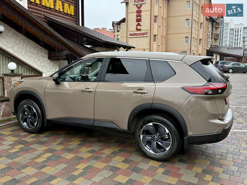 Позашляховик / Кросовер Nissan Rogue 2024 в Тернополі