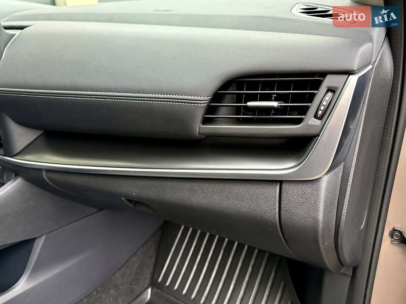 Позашляховик / Кросовер Nissan Rogue 2024 в Тернополі