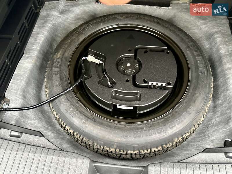 Позашляховик / Кросовер Nissan Rogue 2024 в Тернополі