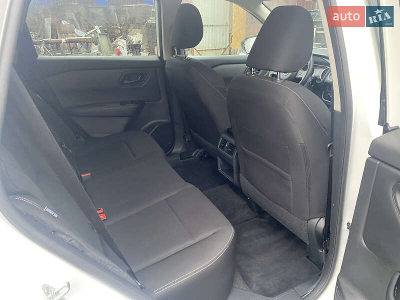 Внедорожник / Кроссовер Nissan Rogue 2024 в Киеве