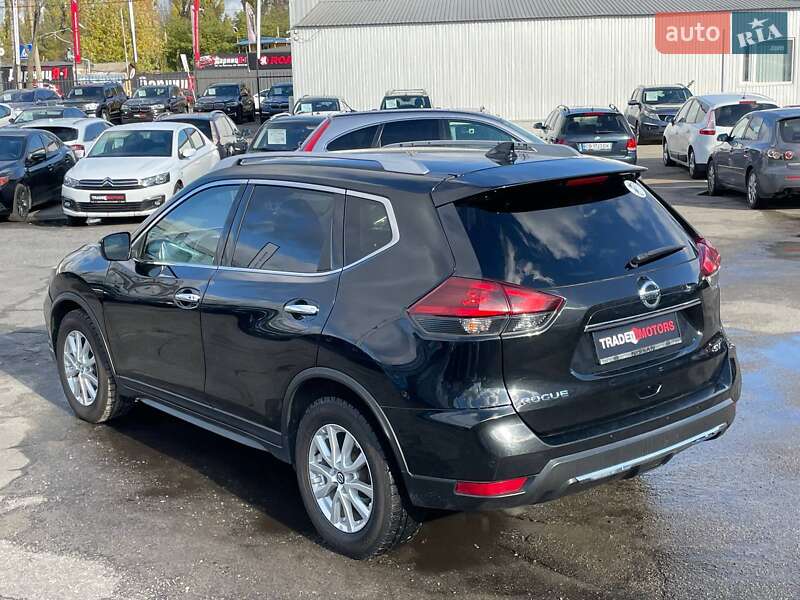Внедорожник / Кроссовер Nissan Rogue 2017 в Киеве