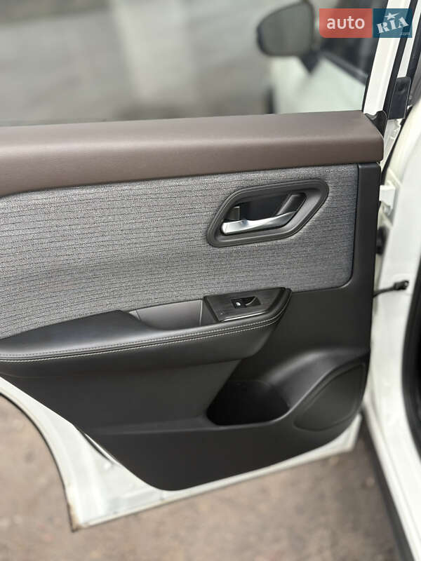 Внедорожник / Кроссовер Nissan Rogue 2022 в Каменском