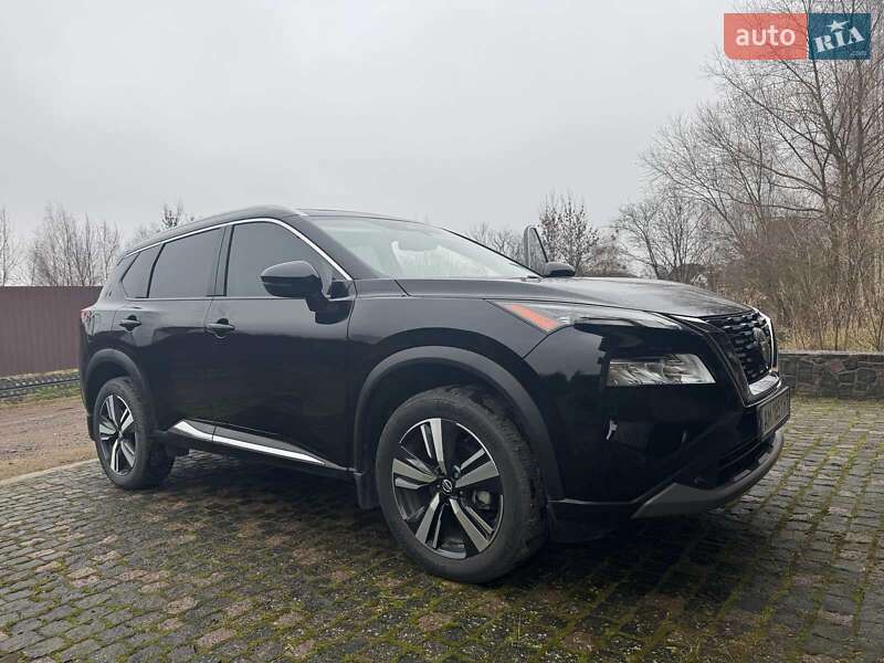 Внедорожник / Кроссовер Nissan Rogue 2021 в Коростене