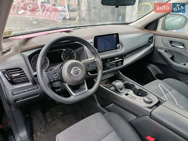 Внедорожник / Кроссовер Nissan Rogue 2021 в Луцке